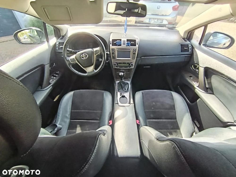 Toyota Avensis 2.0 D-4D Premium - 16