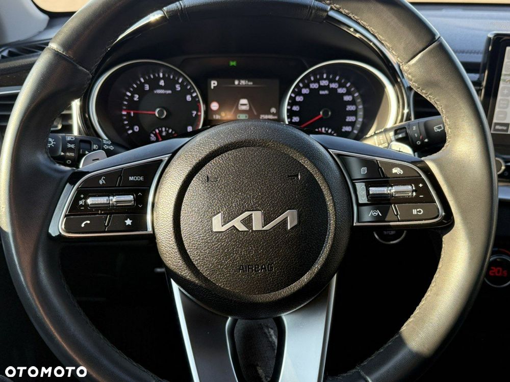 Kia Ceed SW 1.0 T-GDI DCT7 (48V M-H) Ultimate Edition - 30