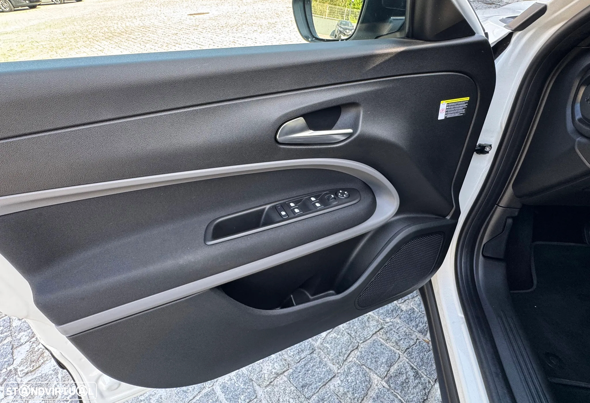Jeep Avenger 54 kWh Longitude - 13