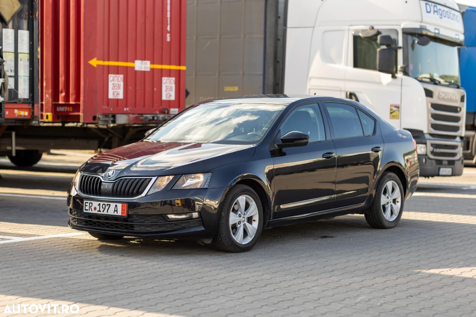 Skoda Octavia 1.6 TDI DSG Ambition - 2