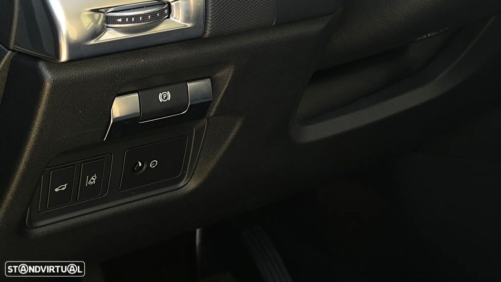 Jaguar E-Pace 2.0 i4D - 7