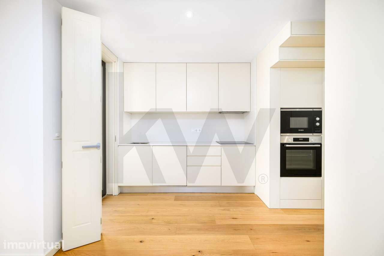 Apartamento T1+1 DUPLEX  em frente ao Hospital Santo António - Grande imagem: 2/32