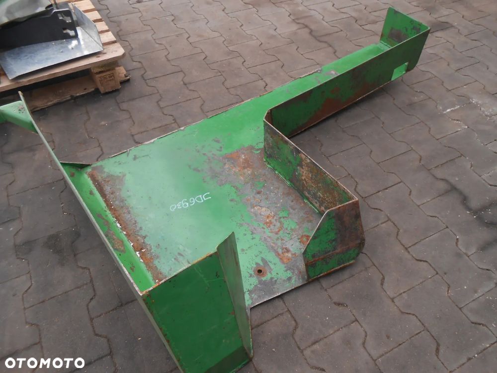 Osłona zbiornika paliwa 250L John Deere 6930 Premium - 1