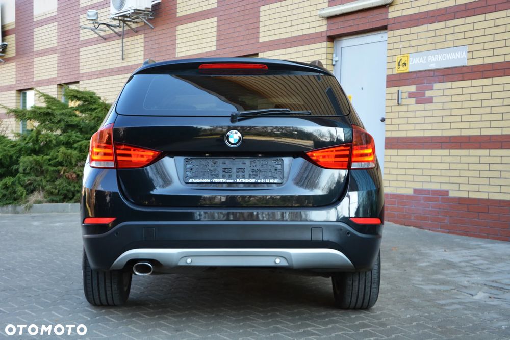 BMW X1 sDrive18d xLine - 13