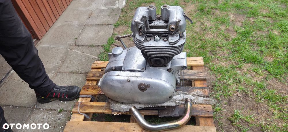 Silnik Junak m07 - 1