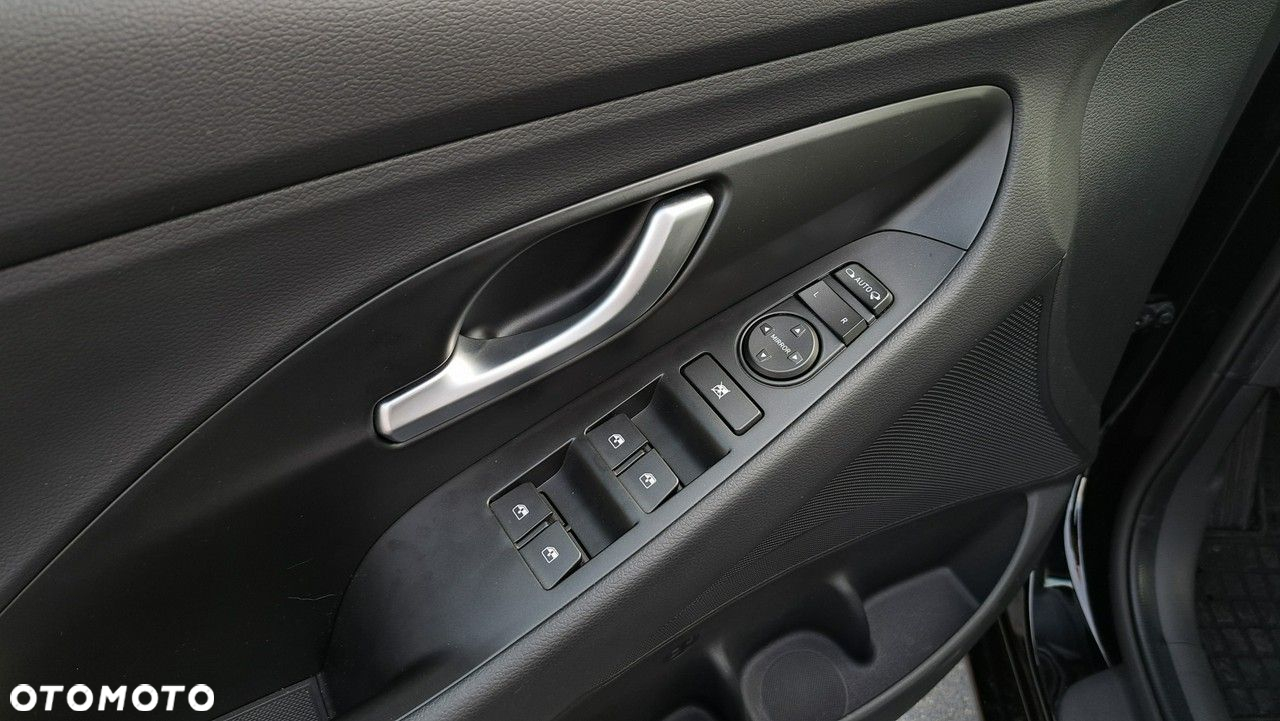 Hyundai i30 - 11