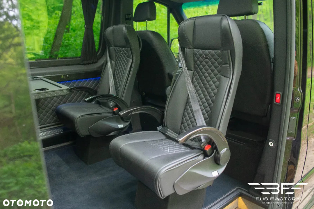 Mercedes-Benz Sprinter - 12