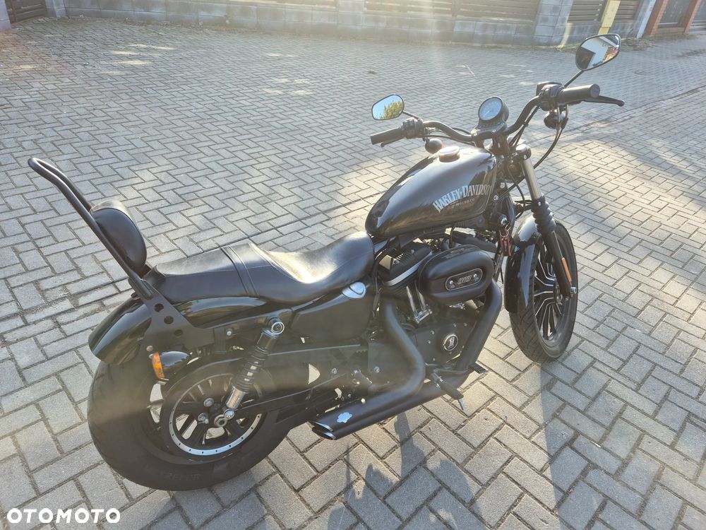 Harley-Davidson Sportster Iron 883 - 2