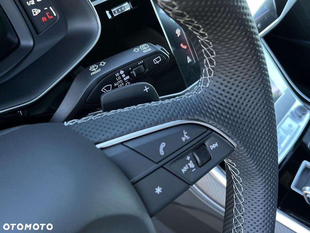 Audi Q8 - 30