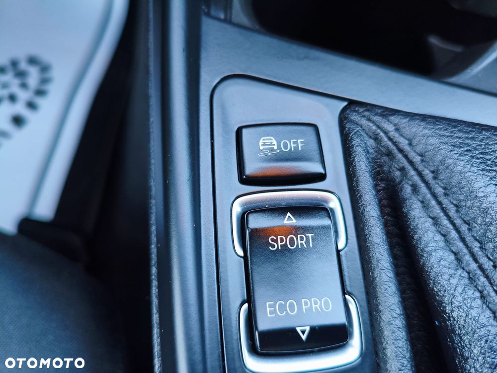 BMW Seria 1 116i Sport Line - 32