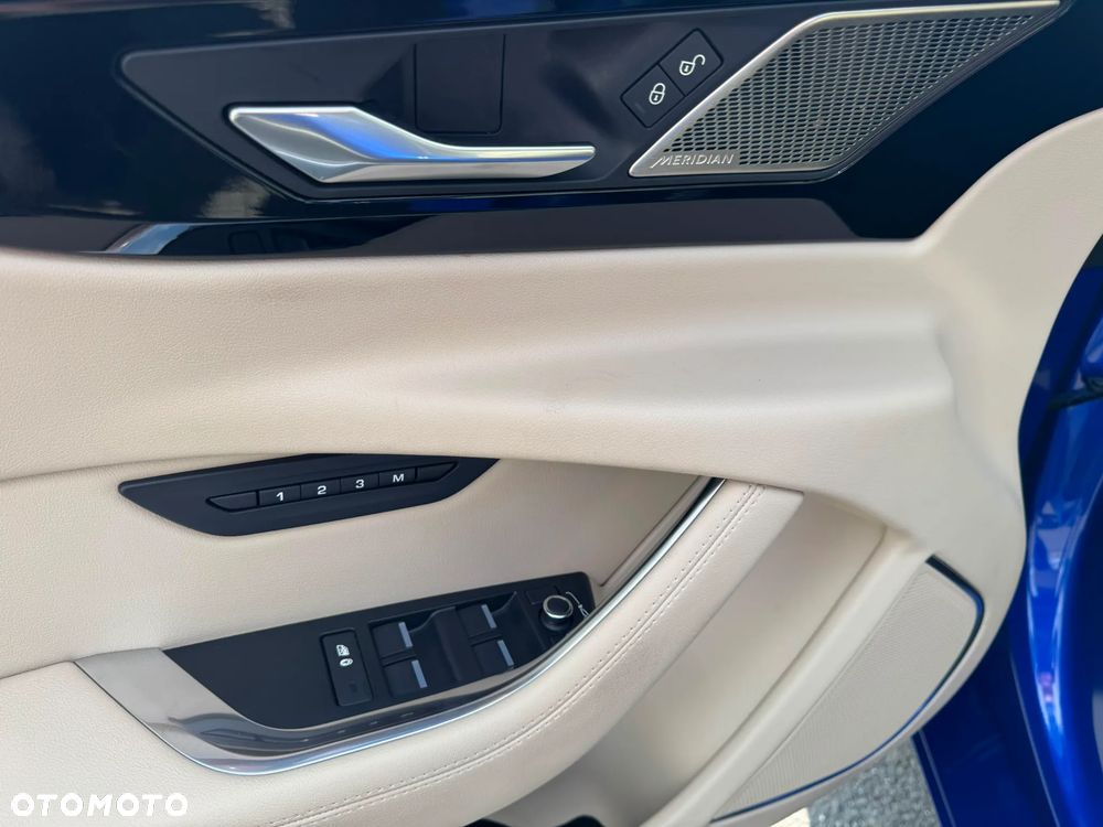 Jaguar XE 25t Prestige - 26