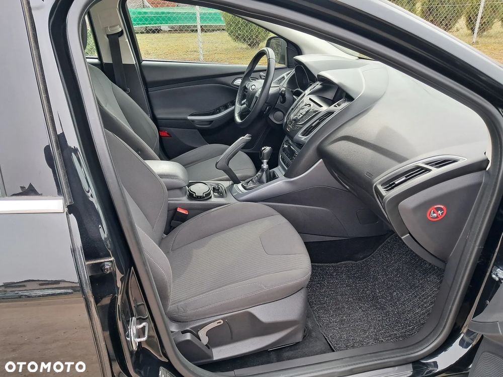 Ford Focus 1.6 TDCi DPF Titanium - 16