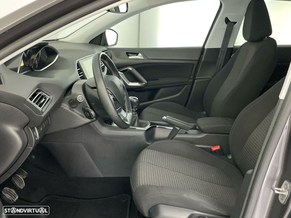 Peugeot 208 1.6 BlueHDi Allure - 11