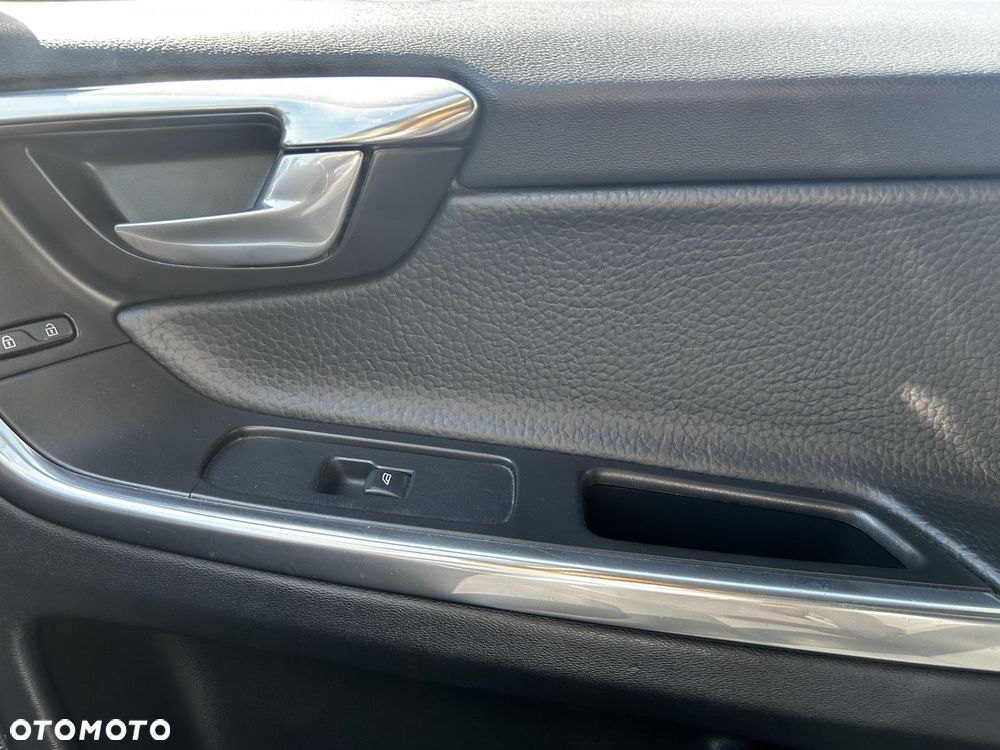 Volvo XC 60 - 21