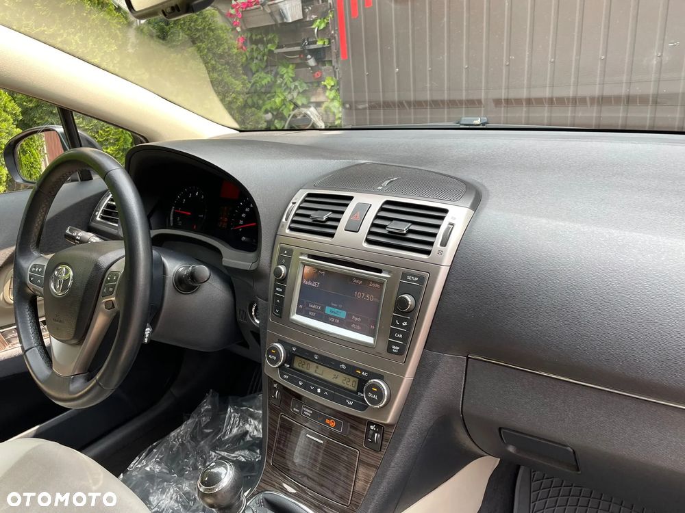 Toyota Avensis 1.8 Active - 5