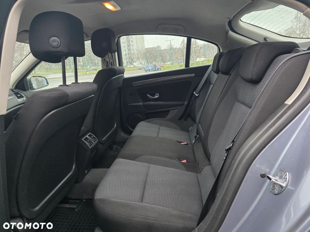 Renault Laguna 1.5 dCi Authentique - 10