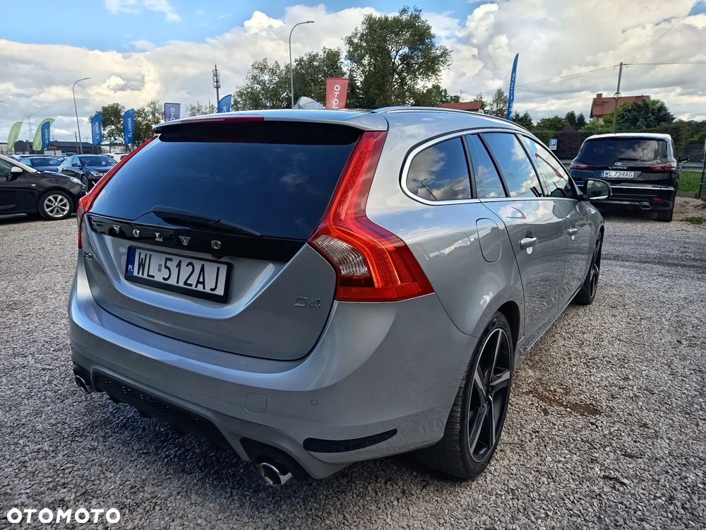 Volvo V60 D4 Geartronic RDesign - 12
