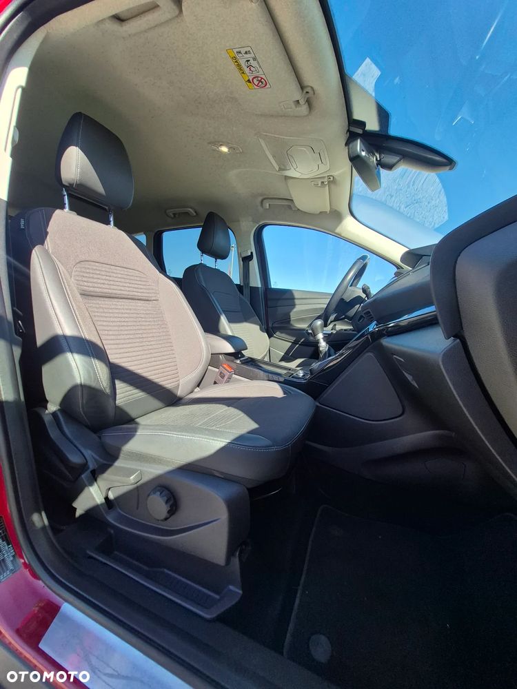 Ford Kuga - 22