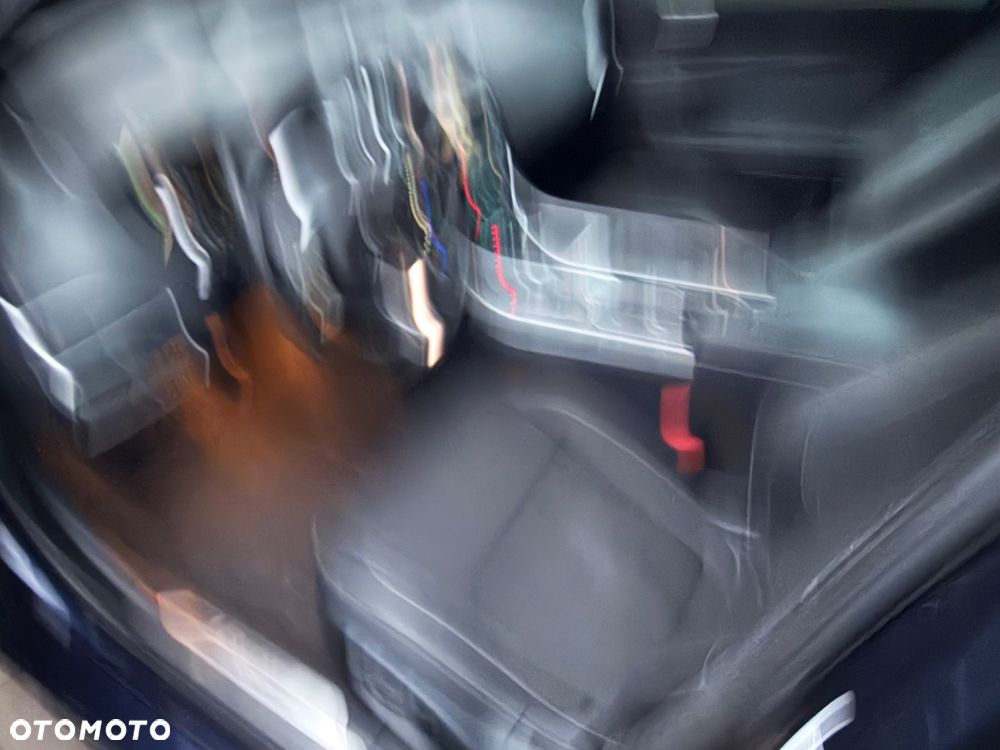 Jaguar XE 20d R-Sport - 30