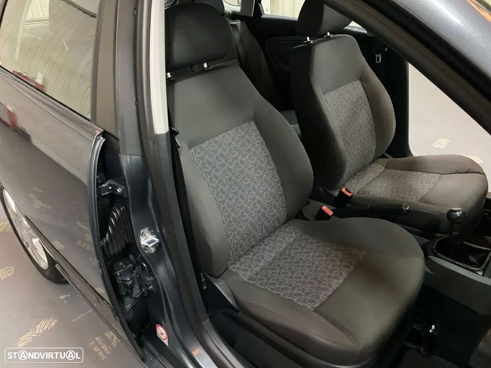 SEAT Ibiza 1.2 12V Signo - 17