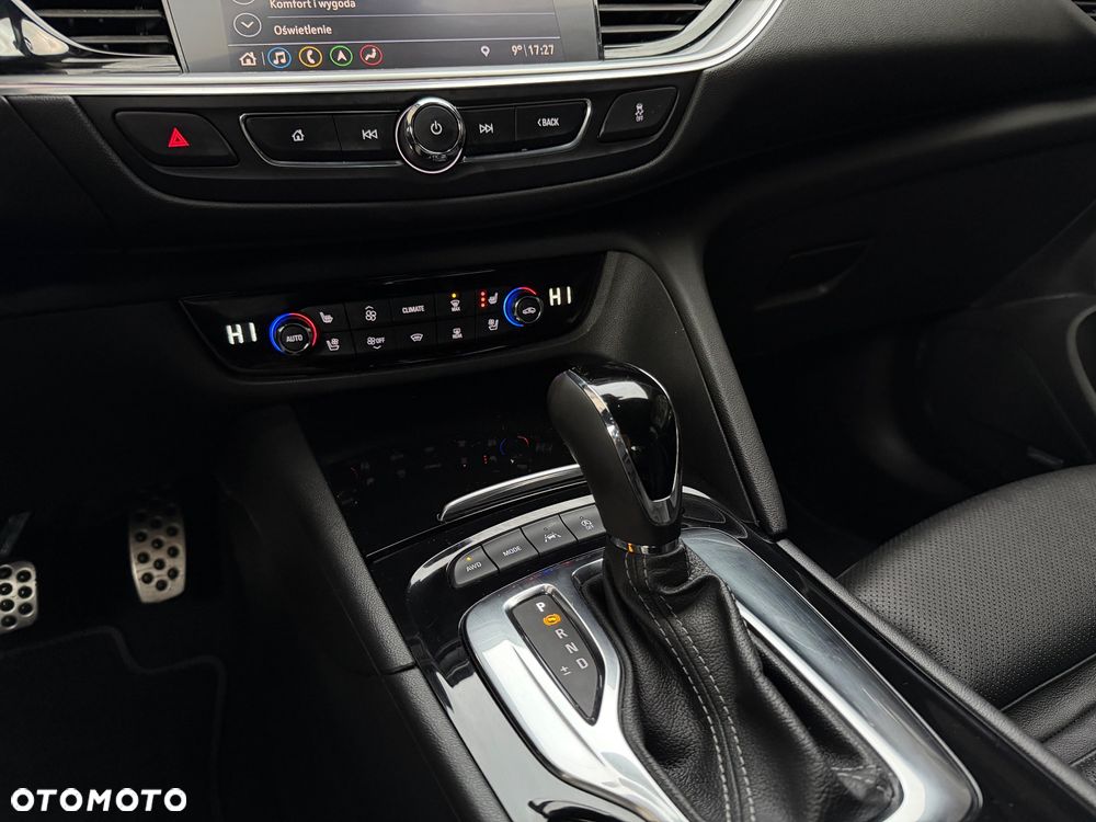 Opel Insignia 2.0 T 4x4 GSi S&S - 36