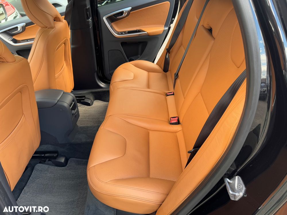 Volvo XC 60 D5 AWD Geartronic Linje Inscription - 28
