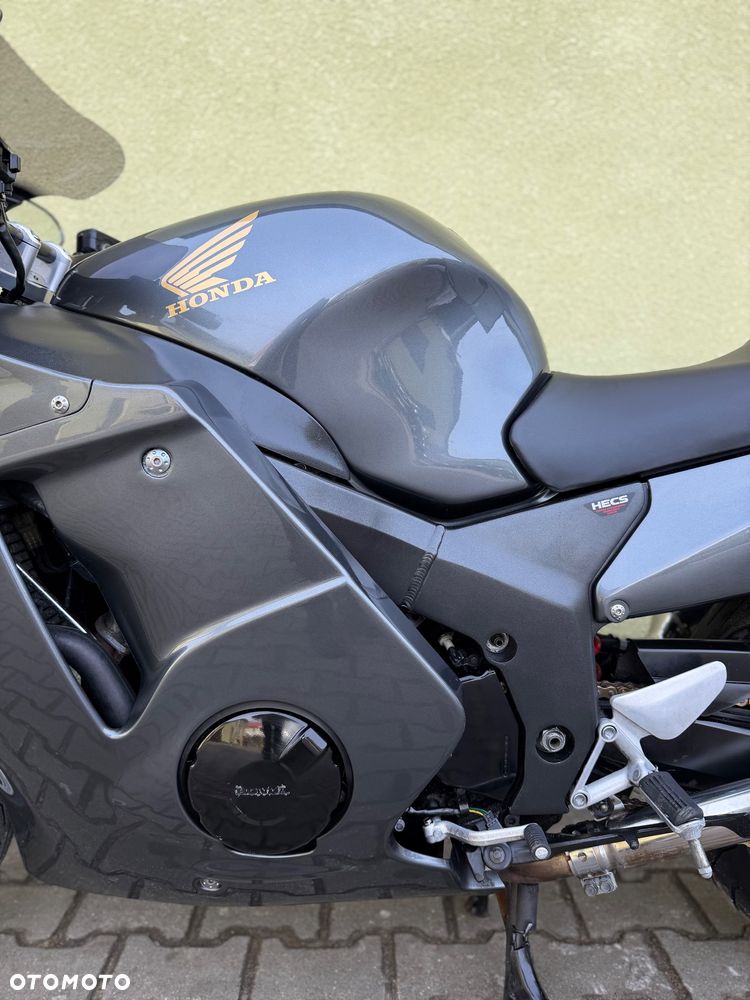 Honda CBR - 24
