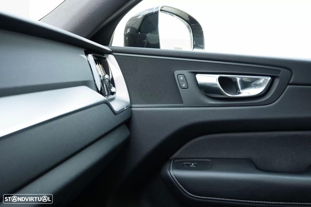 Volvo XC 60 2.0 B5 R-Design - 20