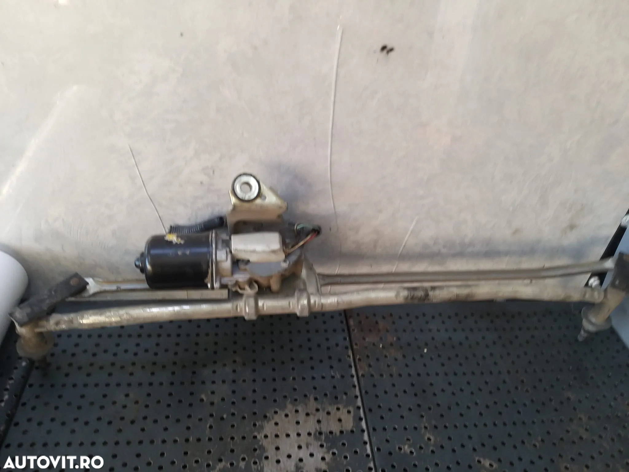 Ansamblu stergator motoras iveco daily - 2