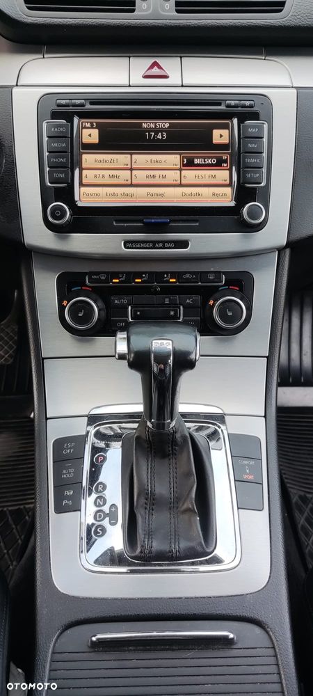 Volkswagen Passat 2.0 TDI 4Mot Highline DSG - 8