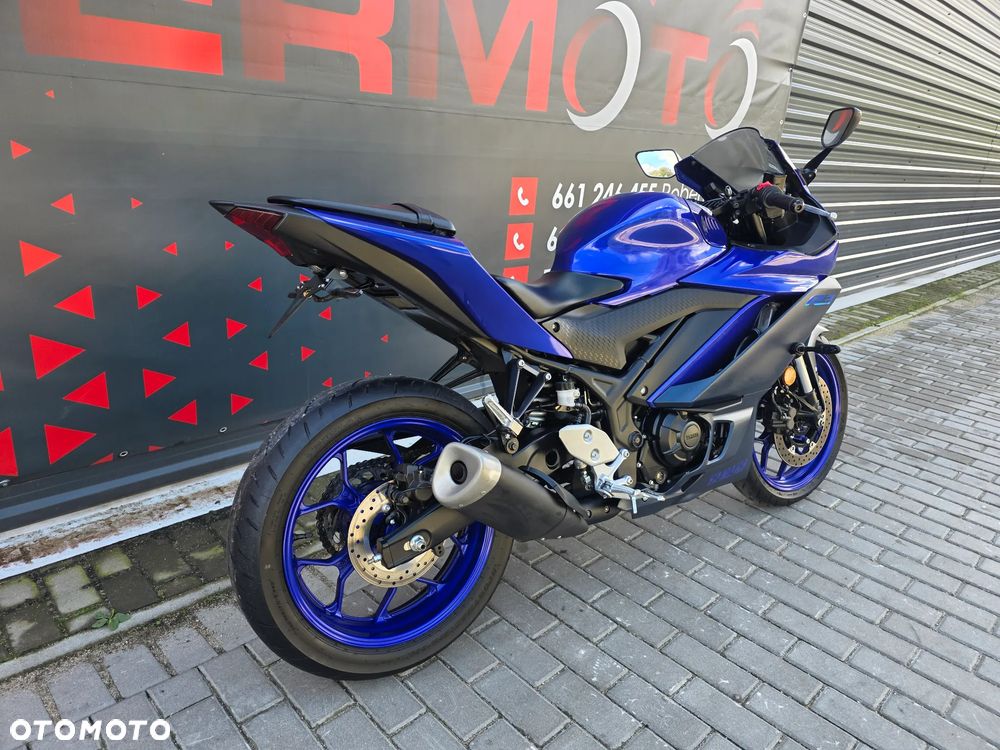 Yamaha R3 - 3