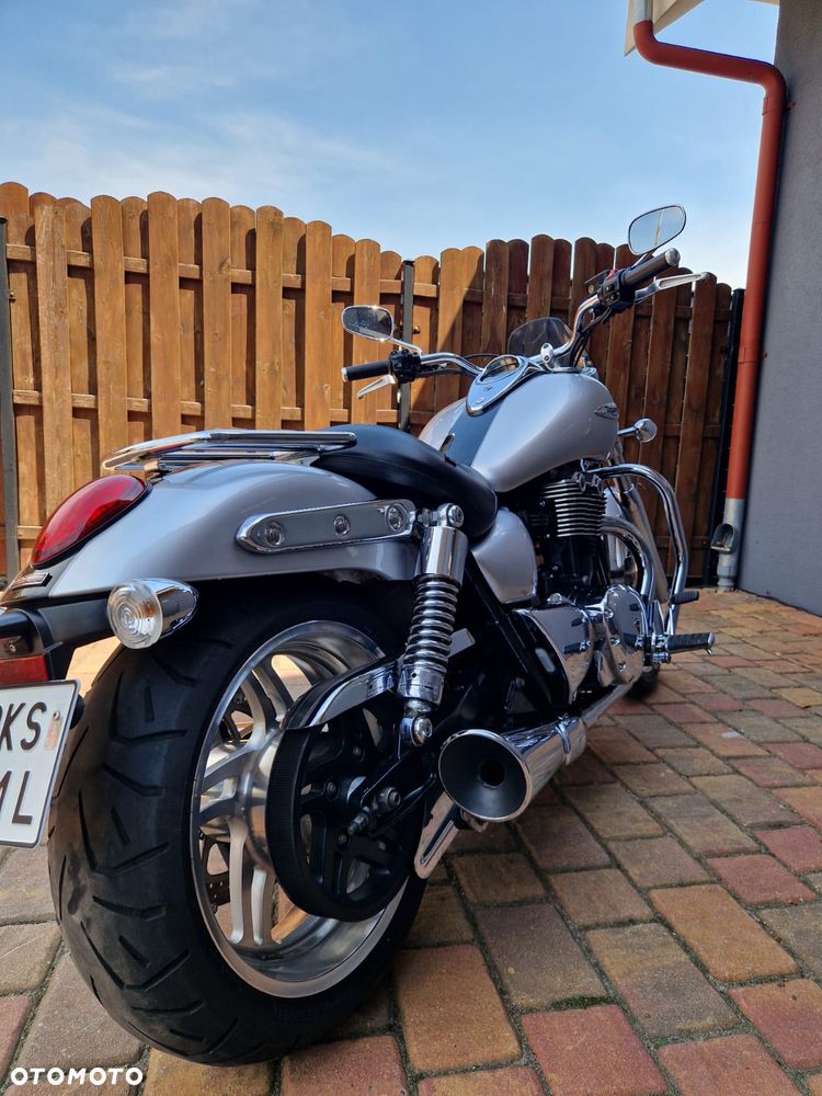 Triumph Thunderbird - 4