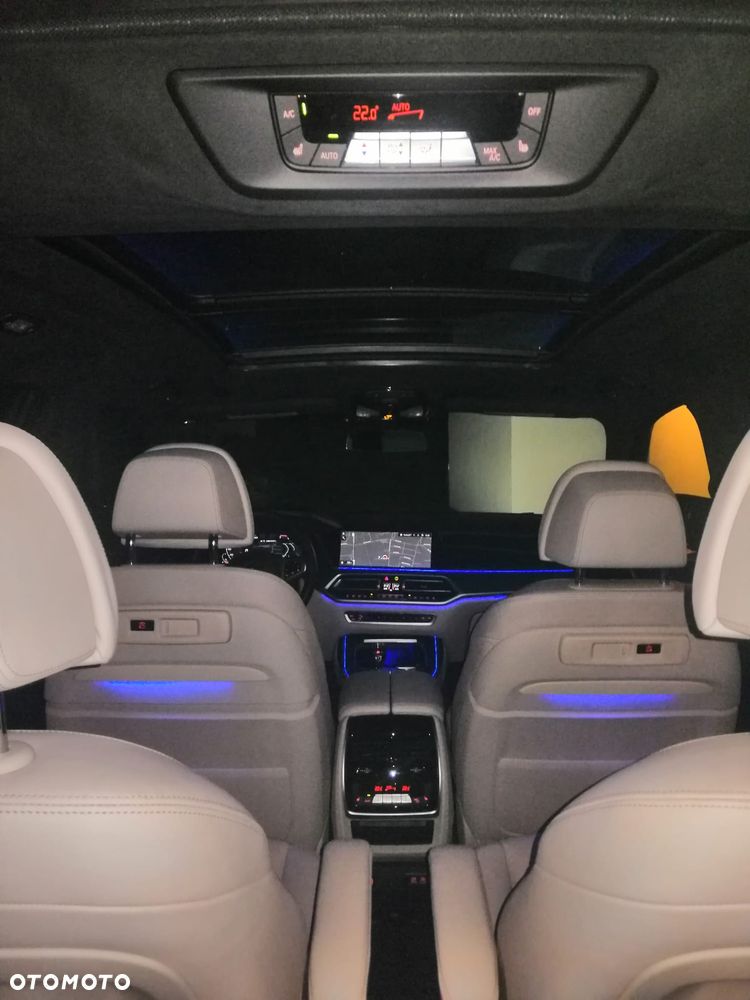 BMW X7 M50i sport - 15