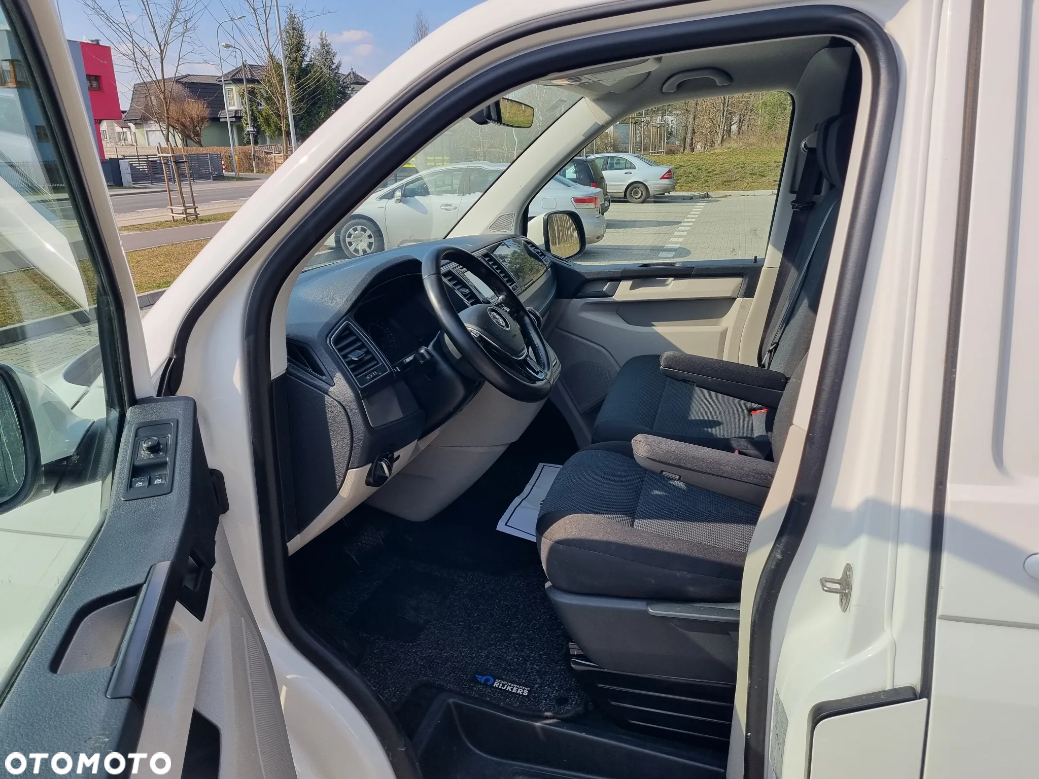 Volkswagen Transporter - 7