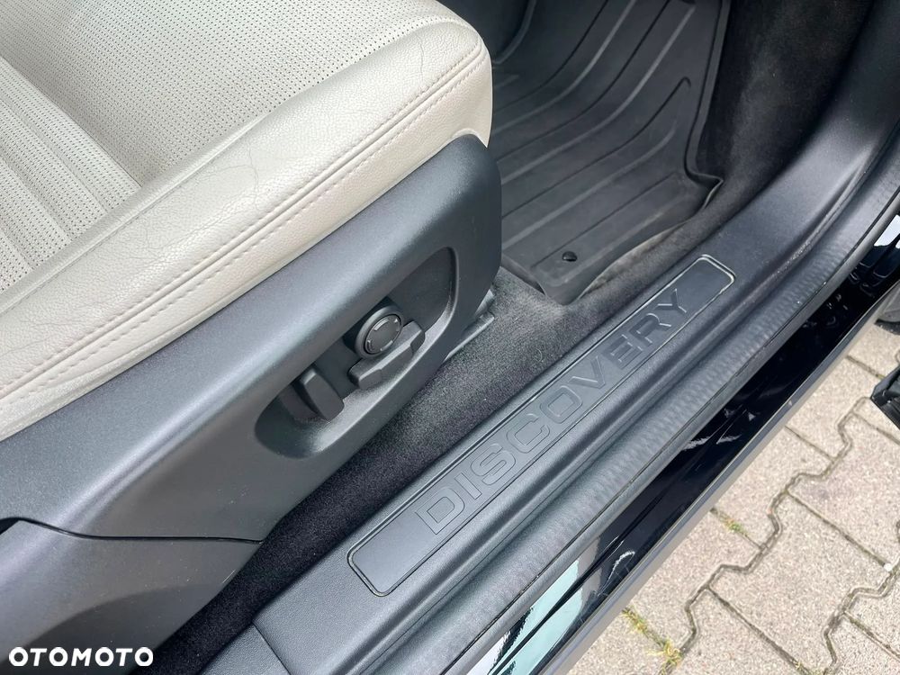 Land Rover Discovery Sport 2.0 P200 mHEV HSE - 17
