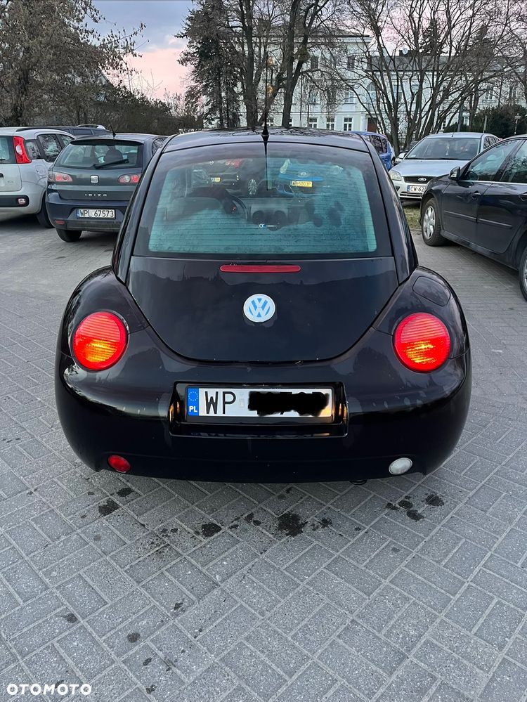 Volkswagen New Beetle - 4
