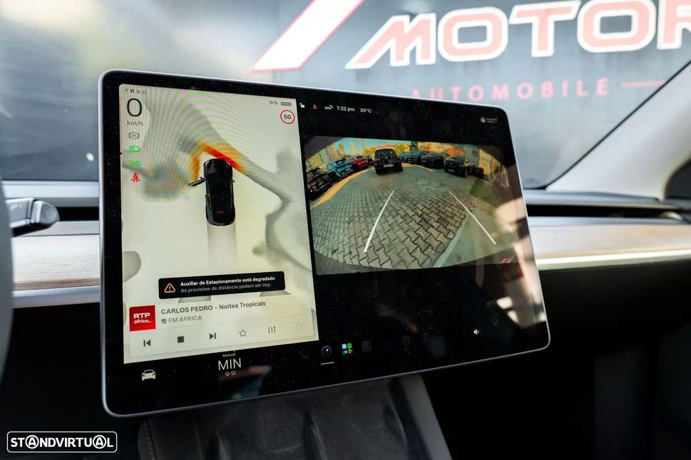Tesla Model Y Long Range Dual Motor AWD - 27