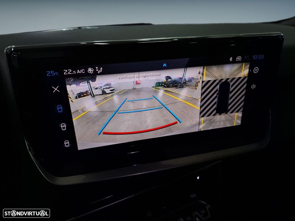 Peugeot 2008 1.2 PureTech Allure - 21