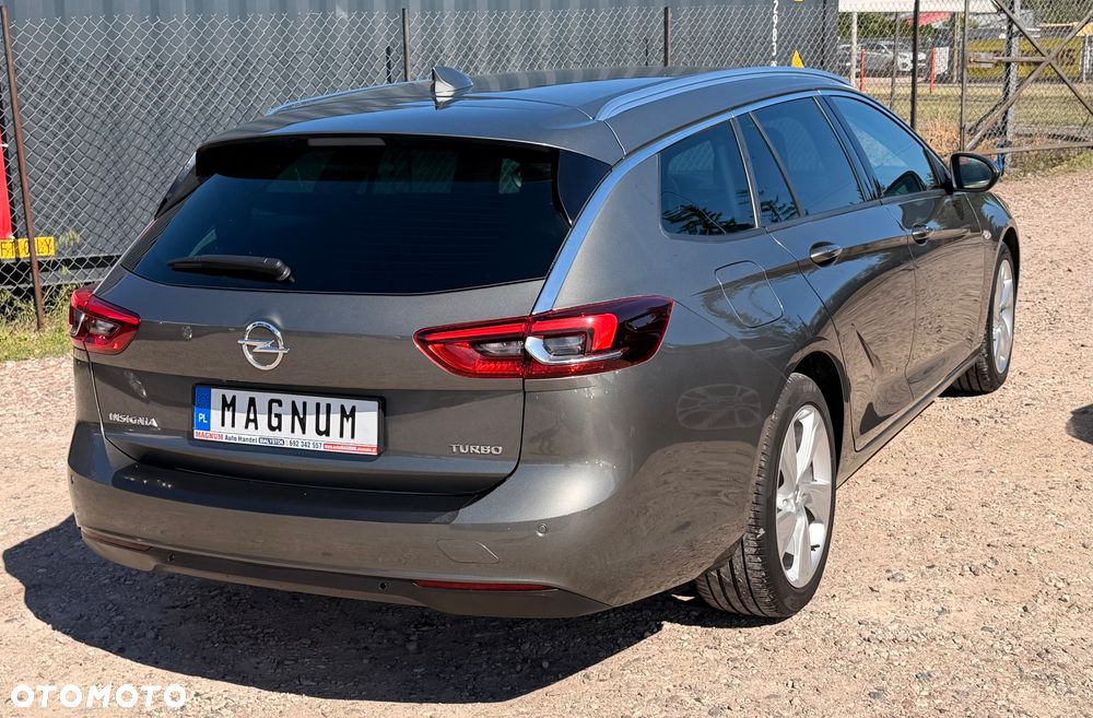 Opel Insignia - 35