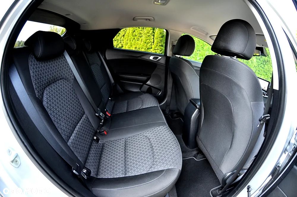 Kia XCeed 1.6 CRDi SCR L Business Line - 19