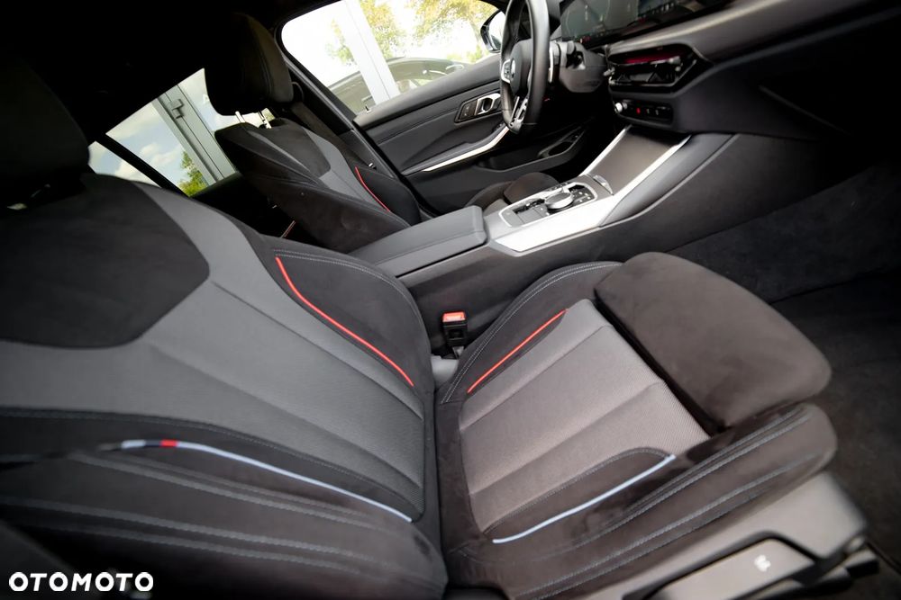 BMW Seria 3 330i xDrive M Sport sport - 40