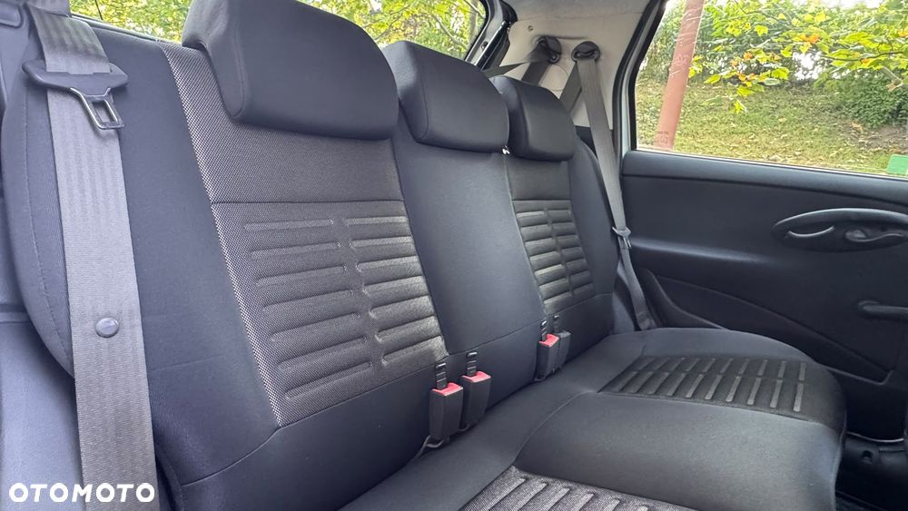 Fiat Punto - 11