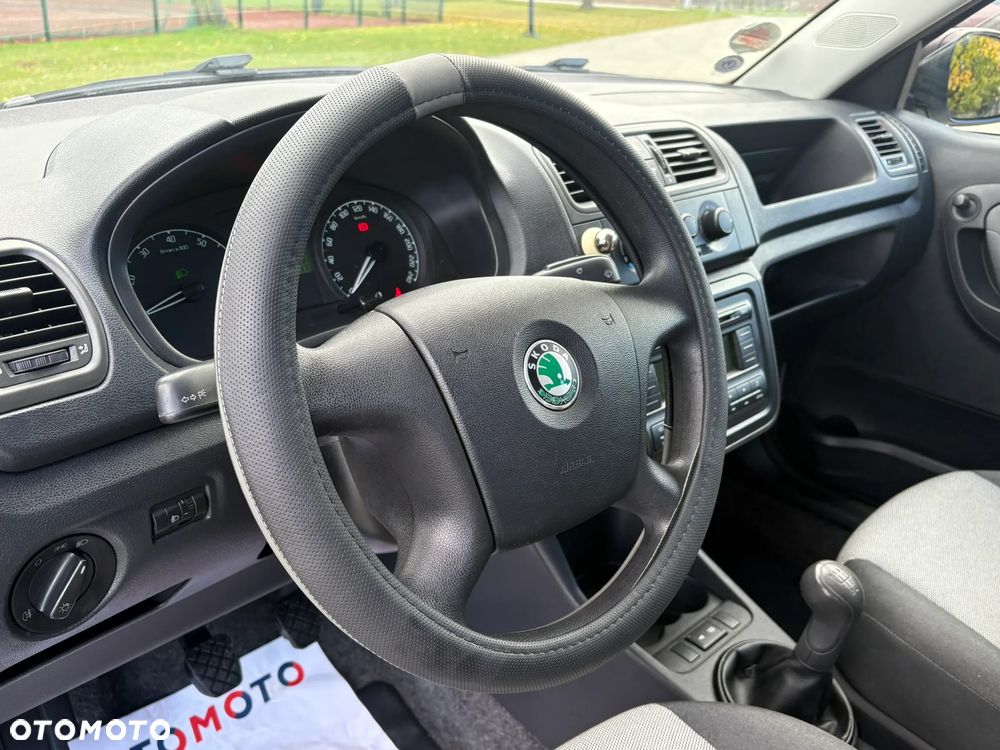 Skoda Fabia ver-1-2-12v-active - 20