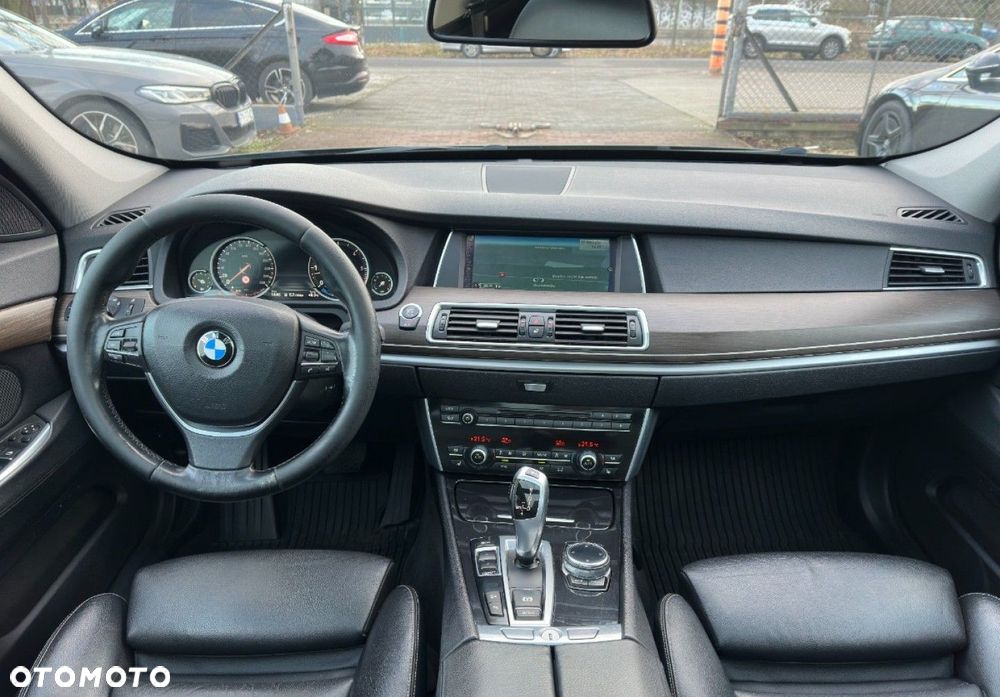 BMW 5GT - 13