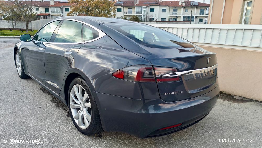 Tesla Model S 100D - 21