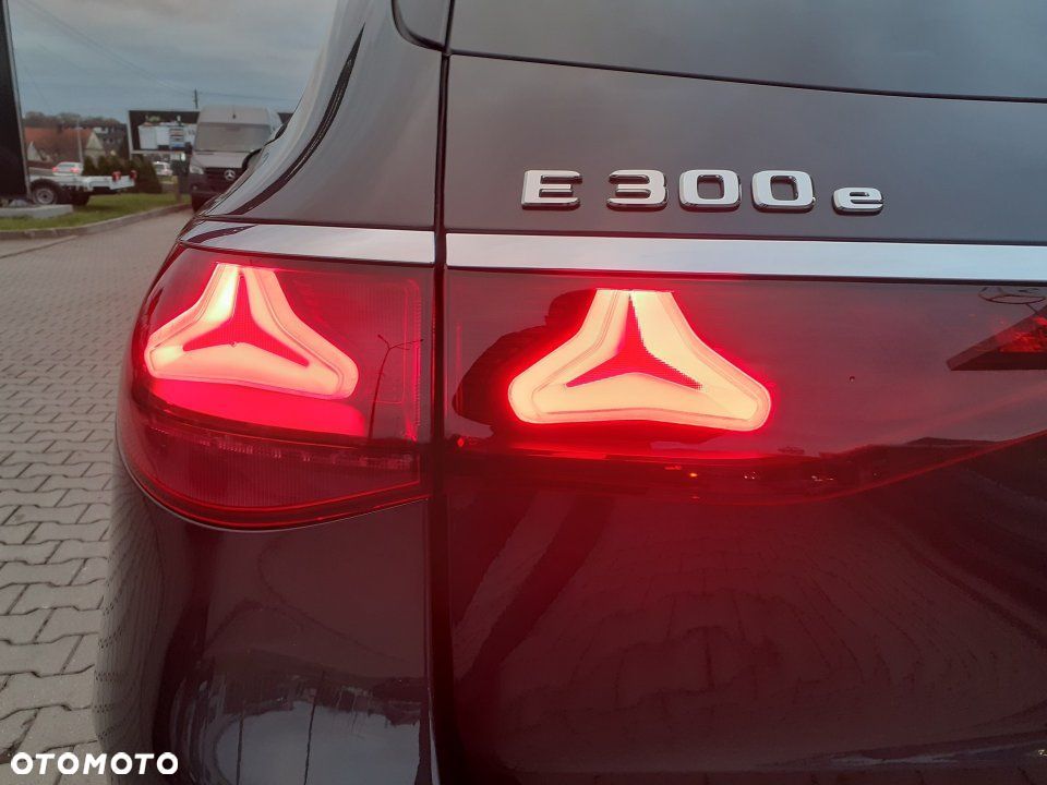 Mercedes-Benz Klasa E - 11