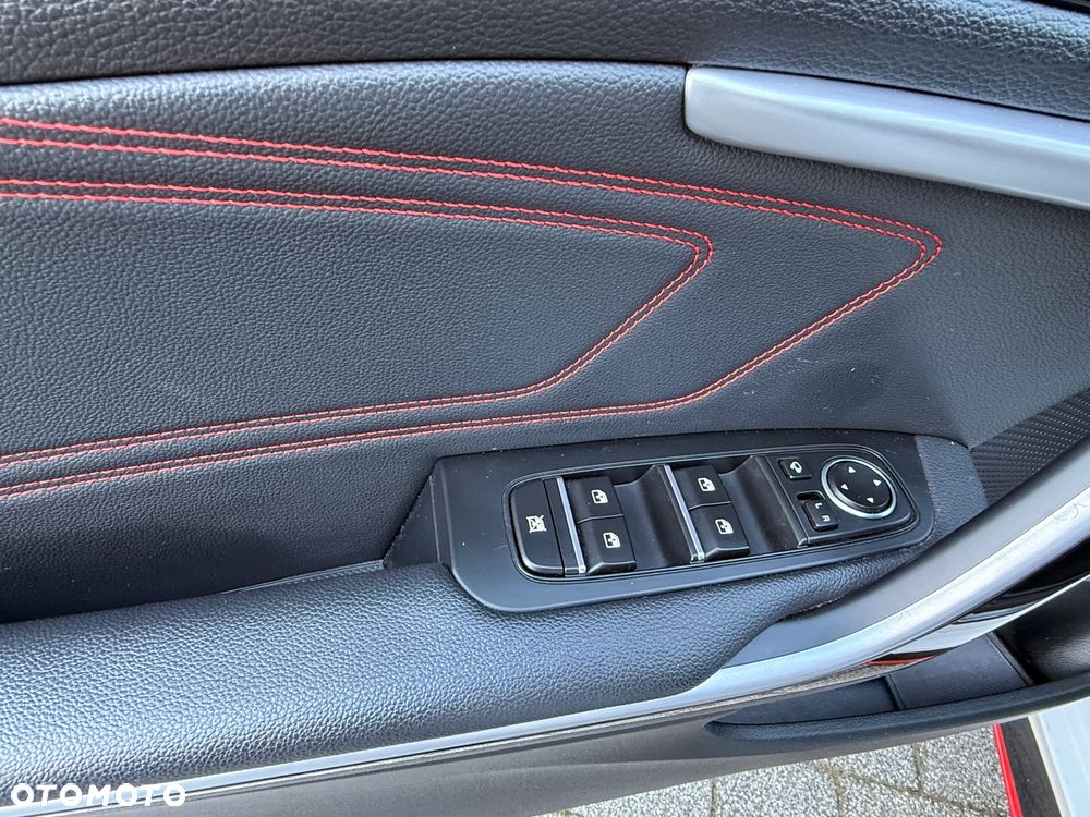 Kia ProCeed 1.6 T-GDI GT DCT - 28