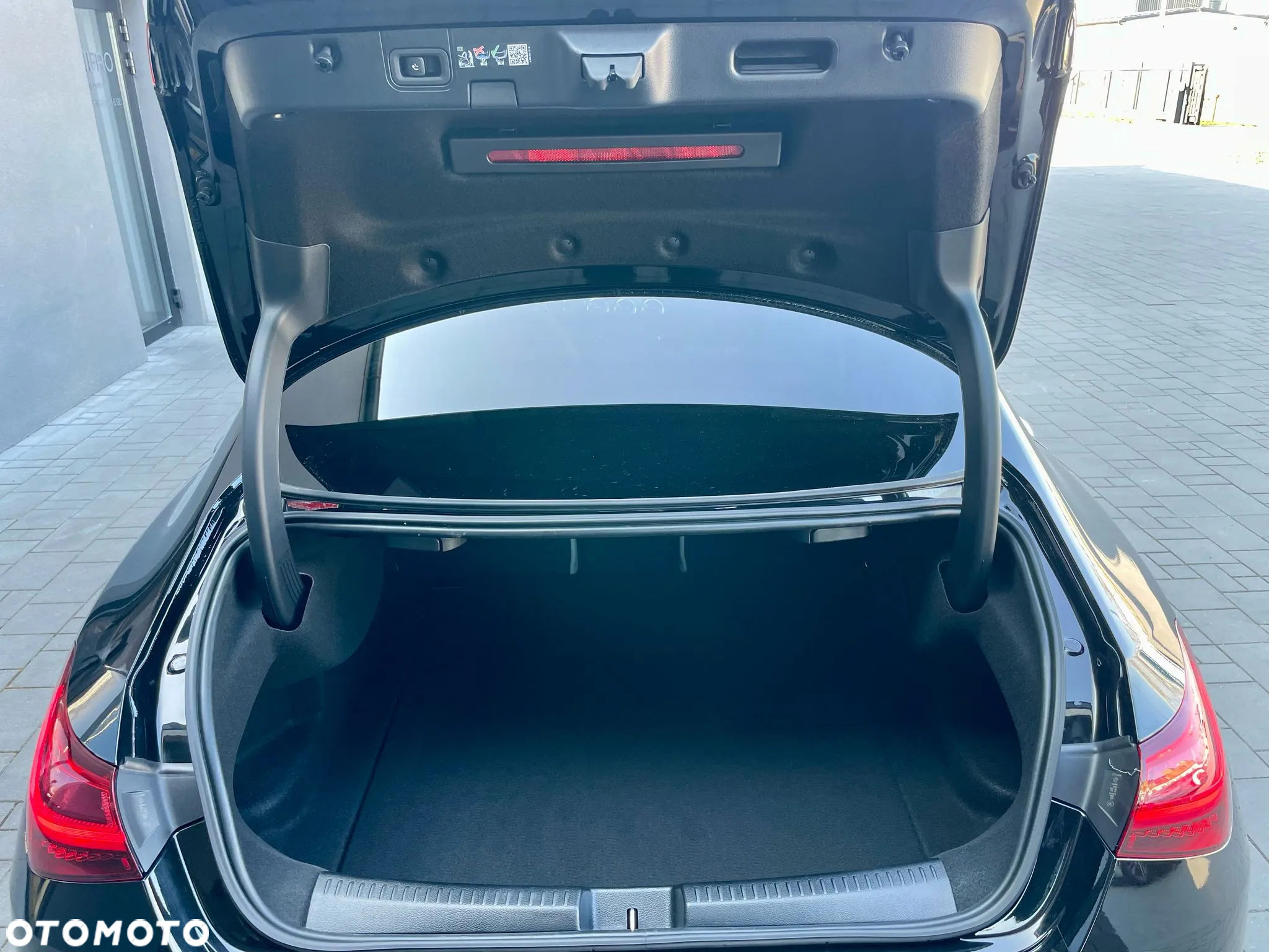 Mercedes-Benz CLA 220 4-Matic AMG Line 7G-DCT - 32