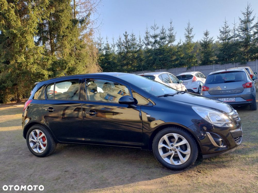 Opel Corsa 1.4 16V Cosmo - 9