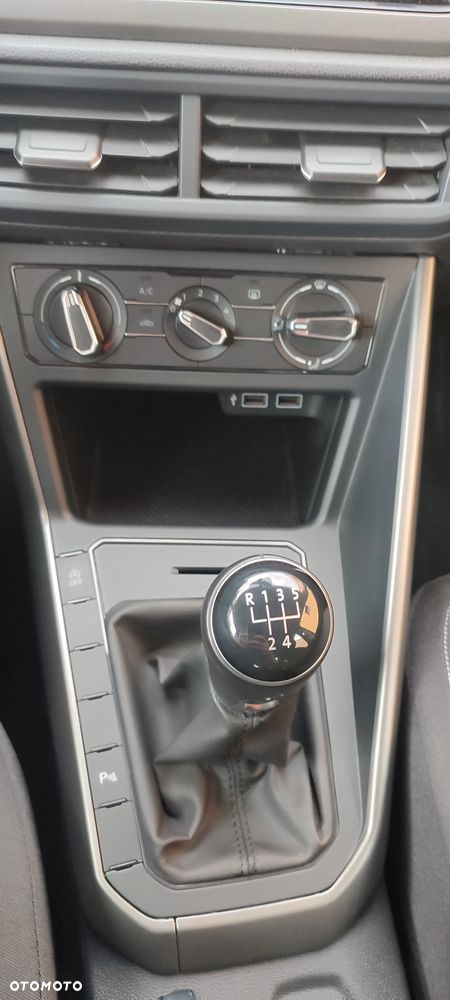 Volkswagen Polo - 18